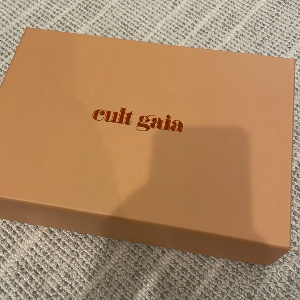 New in box Cult Gaia Ark bag - Picture 6 of 6